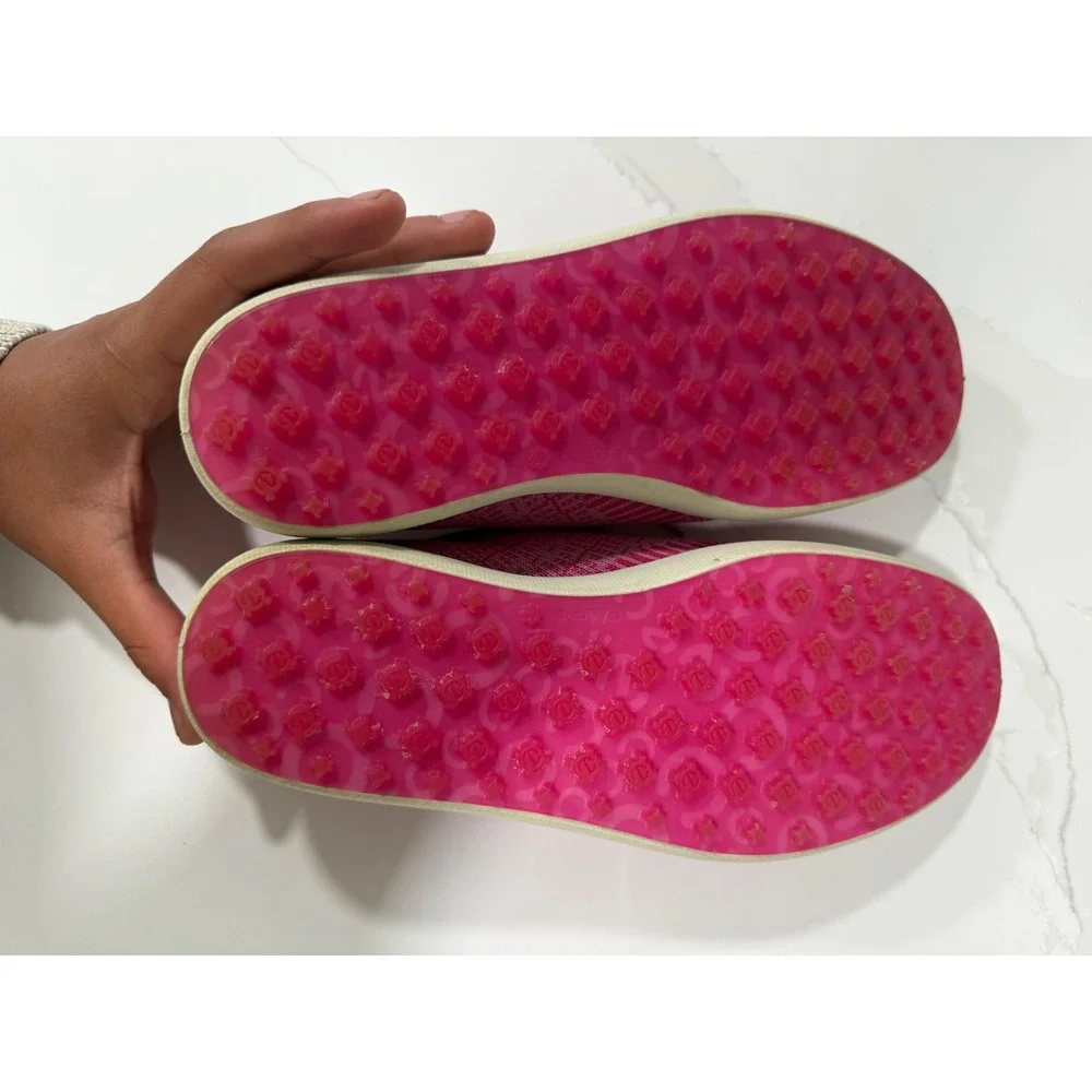 ECCO Pink Knit Lace Up Sneakers Extra Width Womens Size 39 Spikeless Outsole
